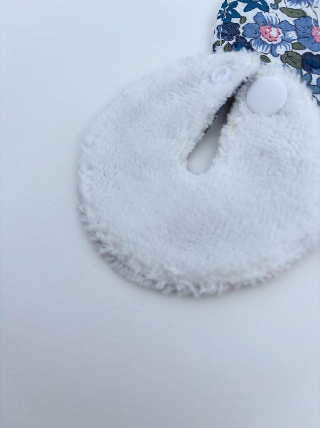 Lingettes douces lavables pour sonde d'alimentation enterale